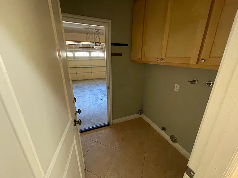 7832 Danner Ct — Photo 26
