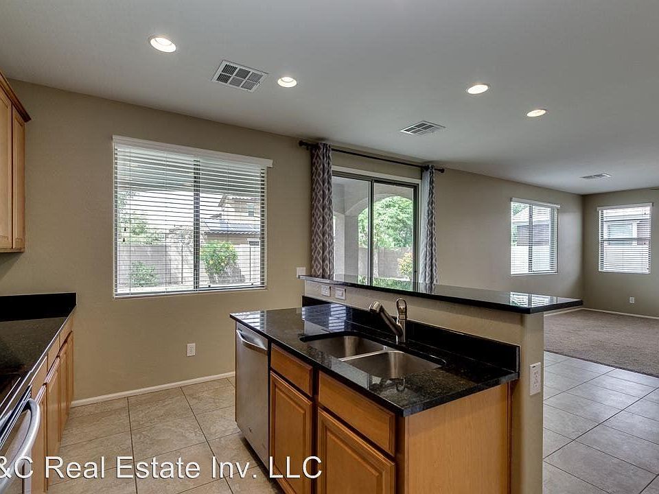 1st image of 858 E Furness Dr
