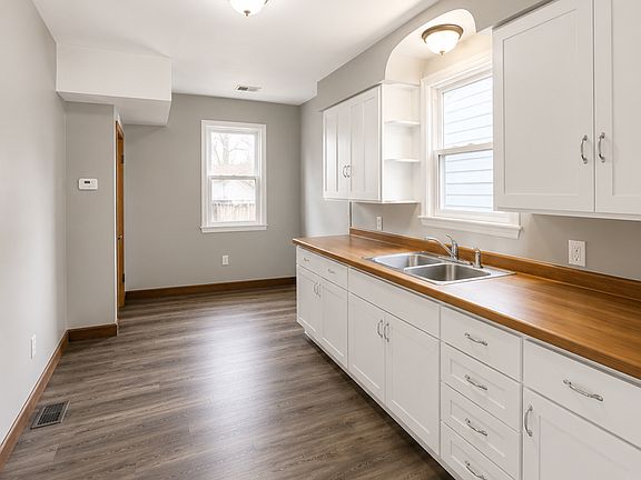 4th image of 1502 S Champion Ave