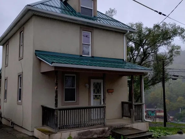 202 Poplar St, Roaring Spring, PA 16673