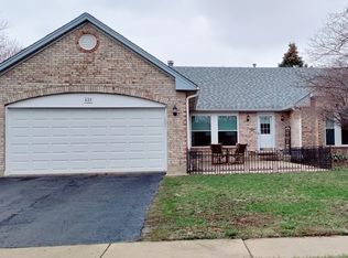 420 Ginger Ln, Elgin, IL 60120