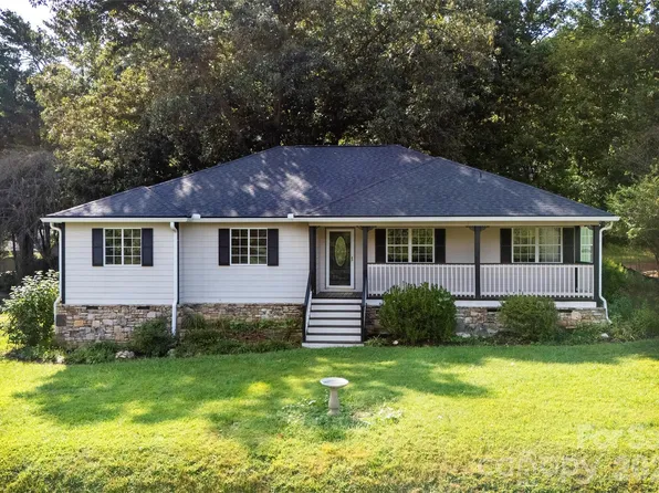 540 Old Haw Creek Rd, Asheville, NC 28805