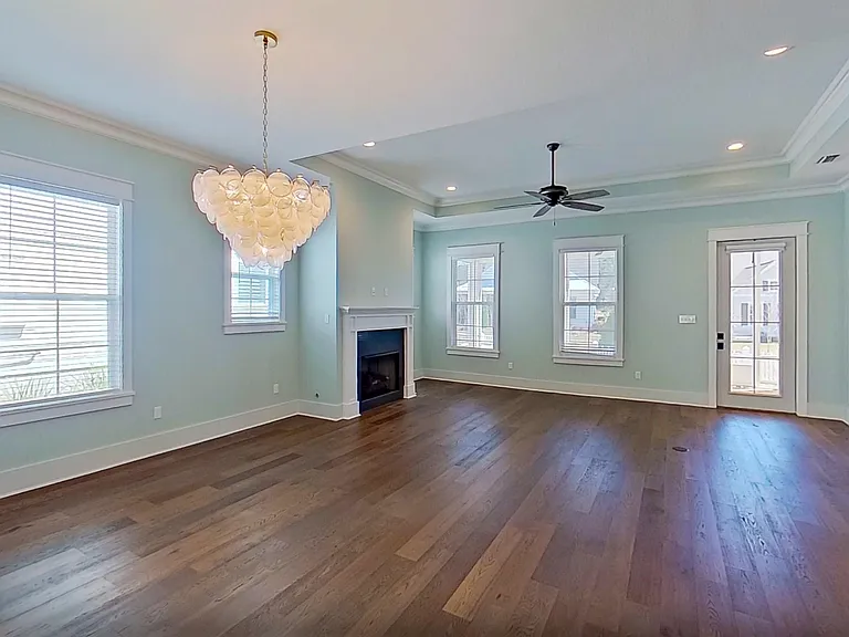 465 Karcher Ave — Photo 8