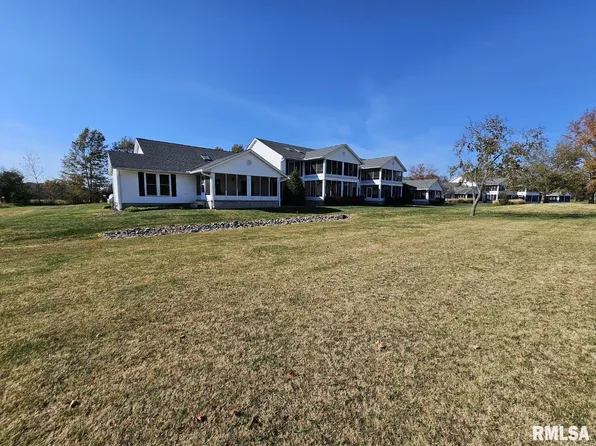 1002 Mulligan Dr, Mount Vernon, IL 62864