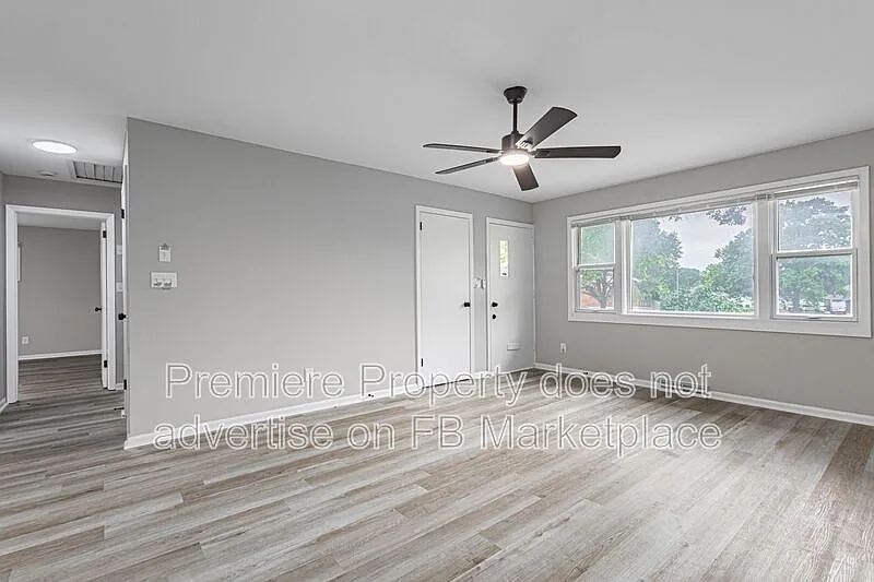 2 bed, 1.5 bath, 1040 sqft, $1,395 — Photo 3
