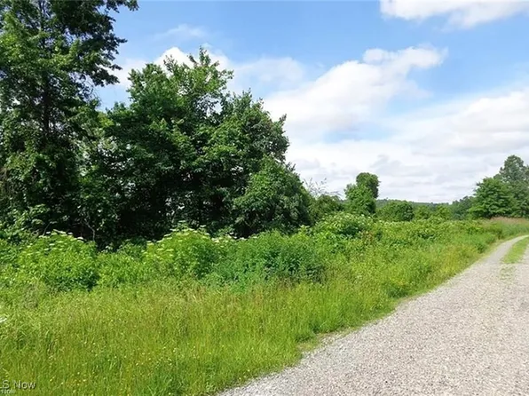 N Water St, Uhrichsville, OH 44683
