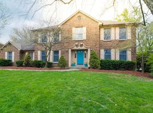 6447 Leopard Ln, West Chester, OH 45069