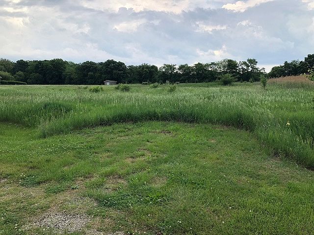 2nd image of 2710 E 1919th Rd
