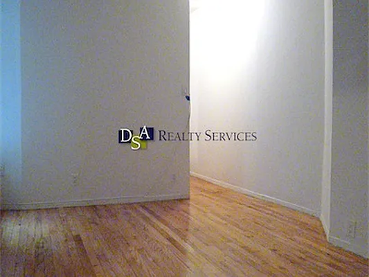 Rented by DSA Realty | media 32