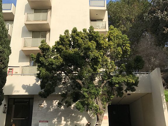 2nd image of 17313 Castellammare Dr #2E