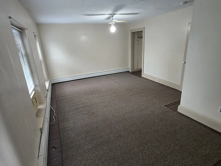 340 Main St #B — Photo 15