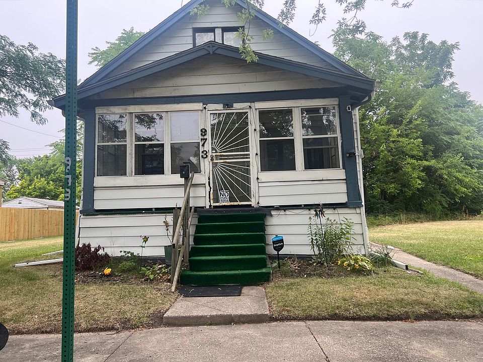 1st image of 973 E Margaret St