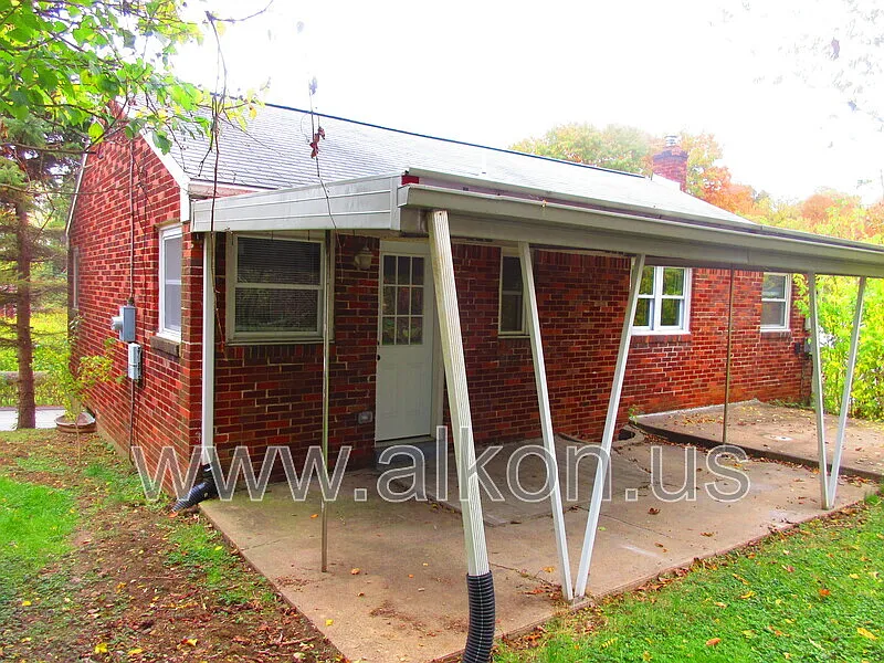 2 bed, 1.5 bath, 900 sqft, $1,500 — Photo 4