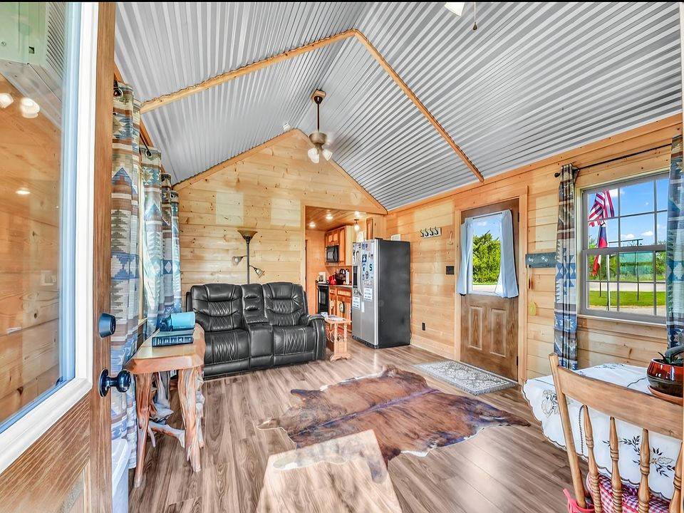 2nd image of 4519 County Road 2690 #B