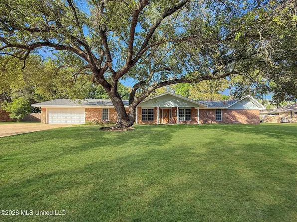 703 Tantallon Dr, Ocean Springs, MS 39564