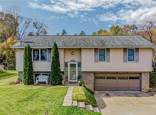 1118 Rosedale Dr, Greensburg, PA