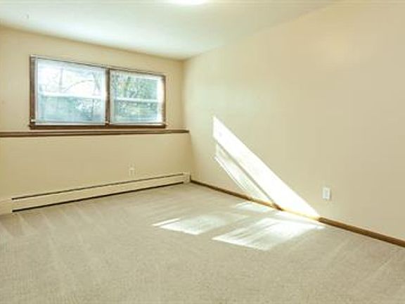 3rd image of 2174 Green Ave APT 11