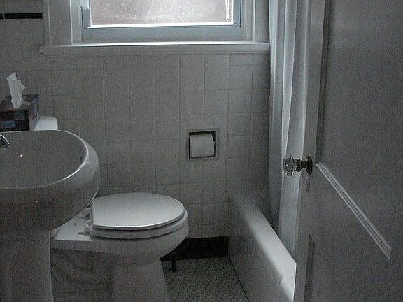 7415 Bath