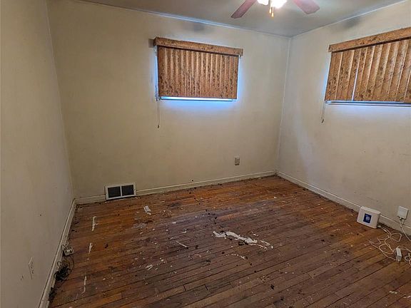 5th image of 26872 Colgate St