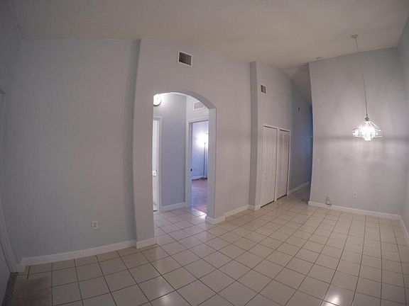 4th image of 2461 SE 16th Ter Unit 200