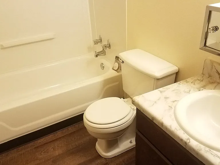 Kimberly Club Apartments — Photo 132