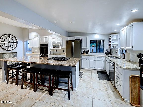 5th image of 7202 E Clayridge Dr