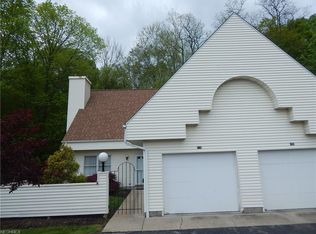 178 Michael Ln, Cuyahoga Falls, OH 44223