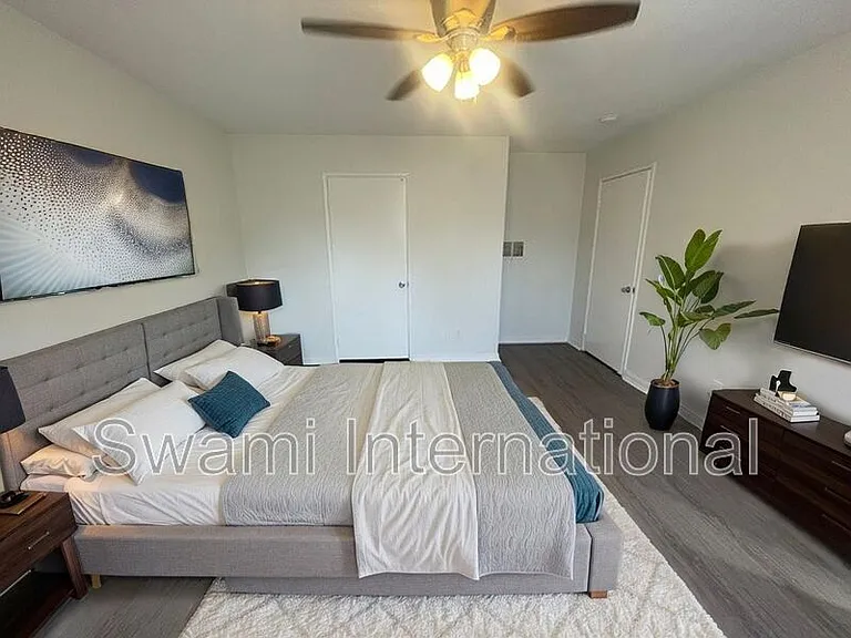 345 E Stepney St #4 — Photo 3