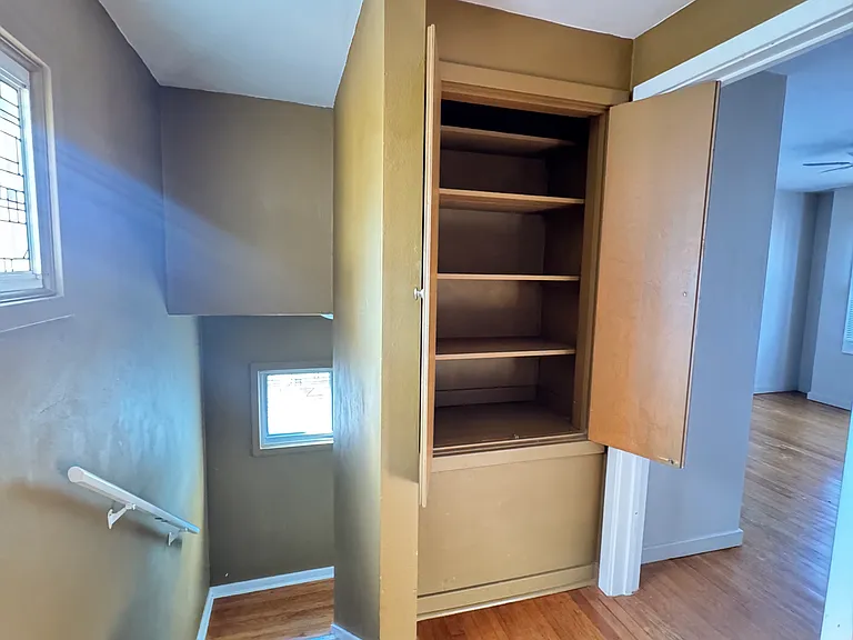 887 Mount Loretta Ave — Photo 17