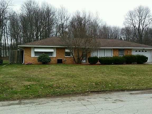 3rd image of 5369 Woodward Dr