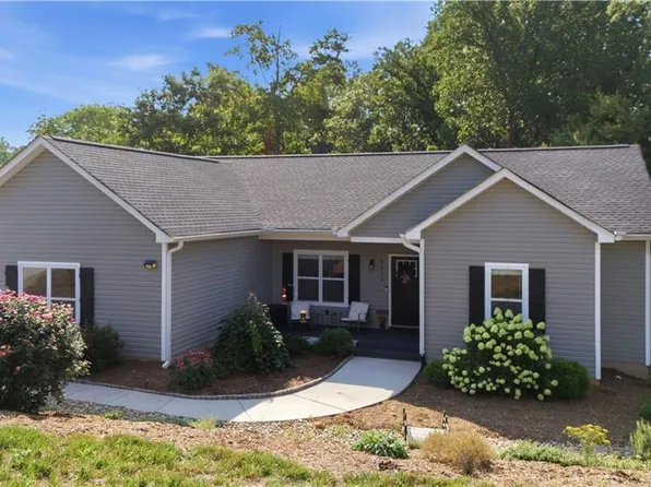 5629 Crooked Oak Dr, Summerfield, NC 27358