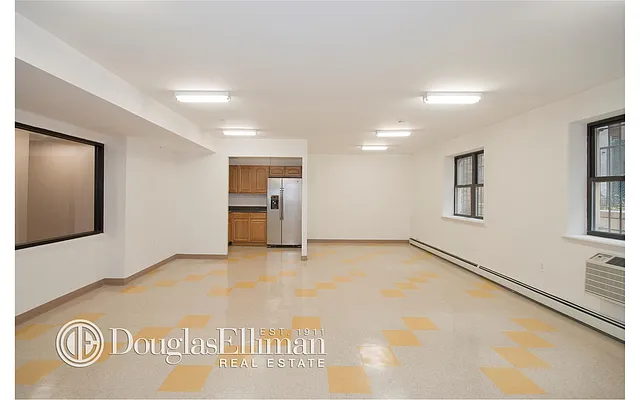 Sold by Douglas Elliman | media 21