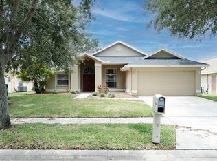 1282 Paradise Lake Dr, Tarpon Springs, FL 34689
