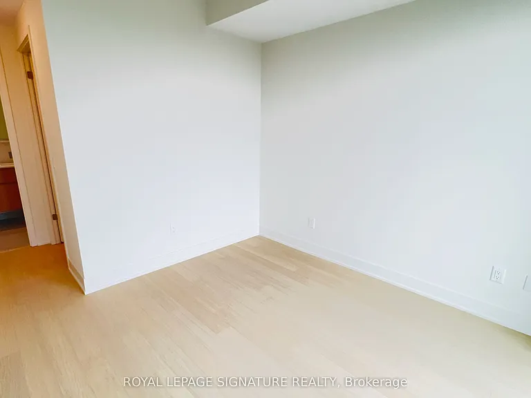 322 Dupont St #605 — Photo 18