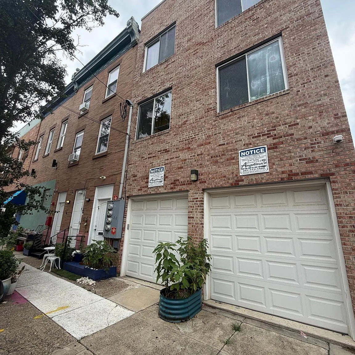 4 bed, 5165 sqft, $3,950 — Photo 1