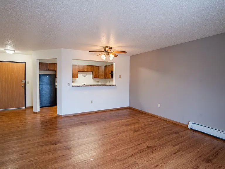 Fargo, ND Park Place Apartments | 32A | Living