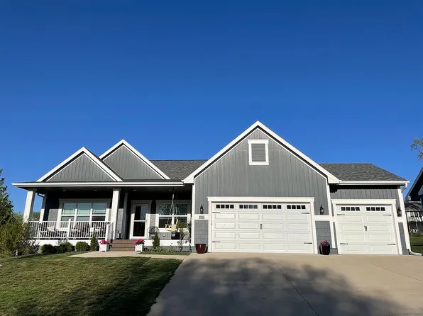 1009 S 12th St, Adel, IA 50003