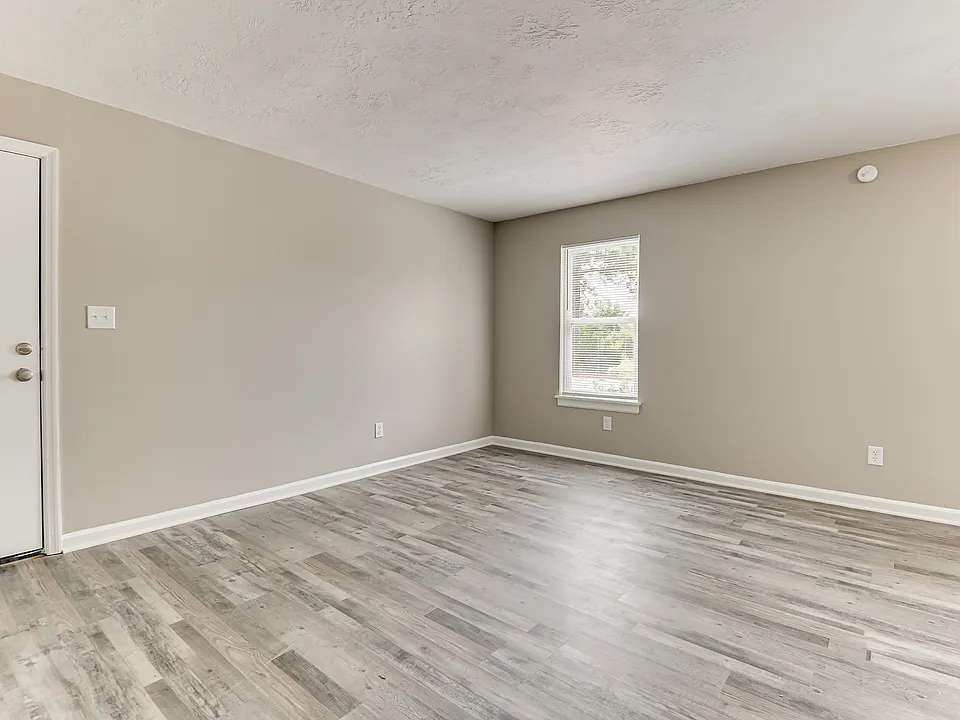 140 Conifer Dr