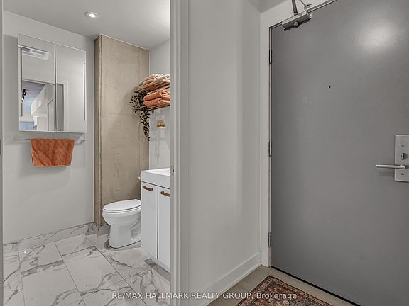 4th image of 203 Catherine St #311
