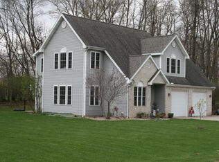 4555 E Sunset Dr, Syracuse, IN