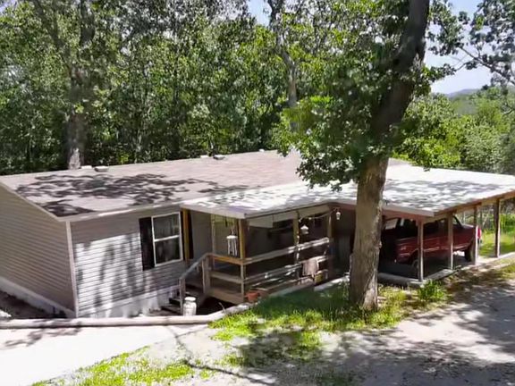 4th image of 28196 Willow Lane