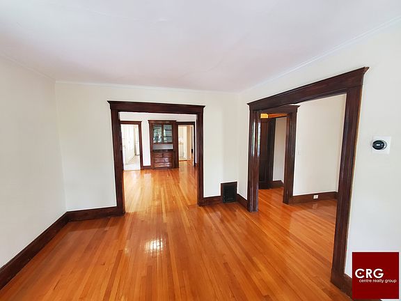 3rd image of 162 Beech St