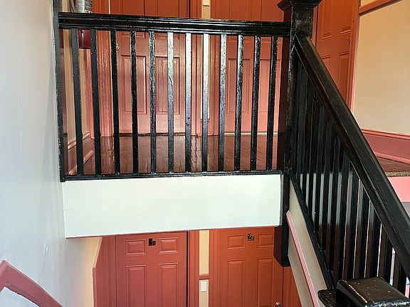 3rd image of 112 E Washington St APT 2W