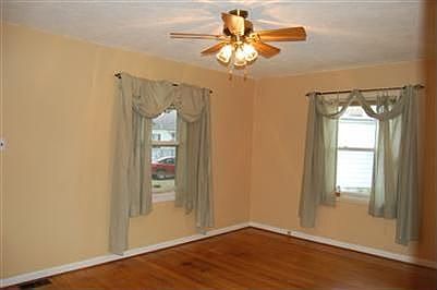 2nd image of 4419 Leacourt Dr