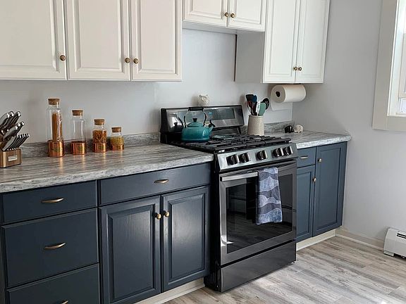 2nd image of 49 Shoreham Pkwy