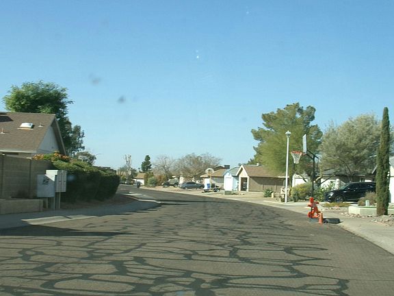 4th image of 202 W Oraibi Dr