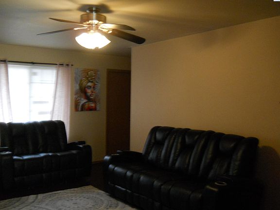 4th image of 1111 Carriage Ct