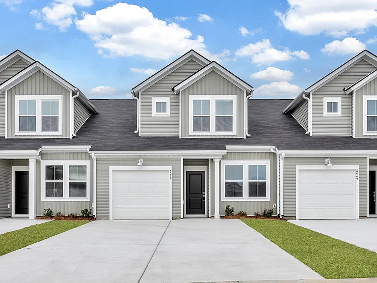 138 Talladega Dr — Photo 1