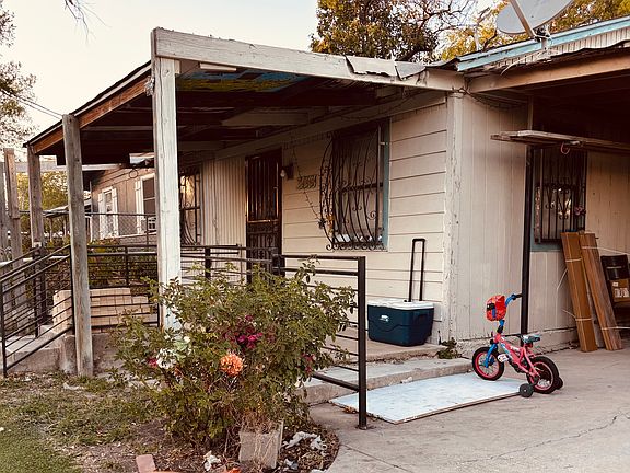 2nd image of 2033 W Laurel