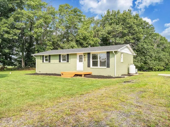 433 Kent Rd, Wirtz, VA 24184